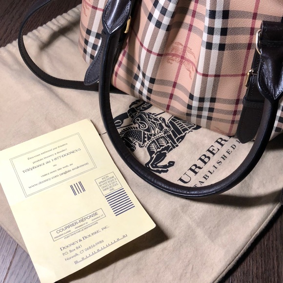 Burberry Purse 100% AUTHENTIC - Picture 2 of 8
